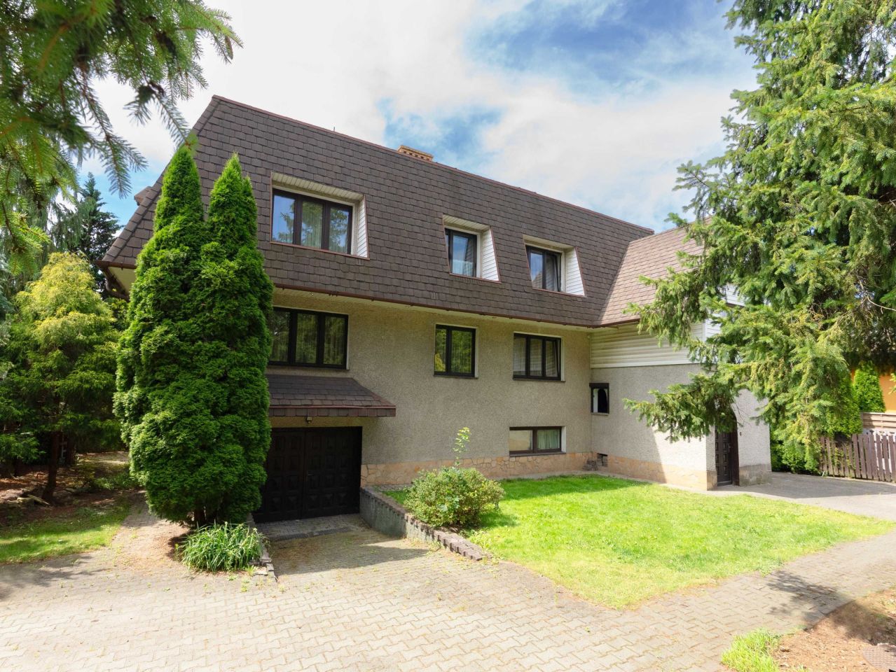 dom wolnostojący Częstochowa Podjasnogórska , ul. św. Kingi. Zdjęcie 3