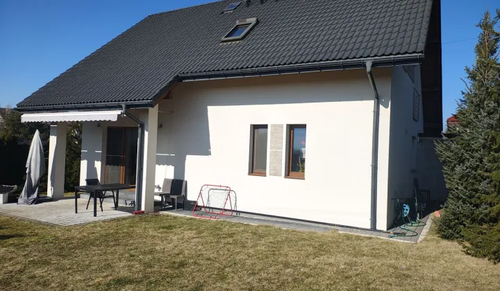 dom wolnostojący, 4 pokoje Masłomiąca, ul. Parkowa