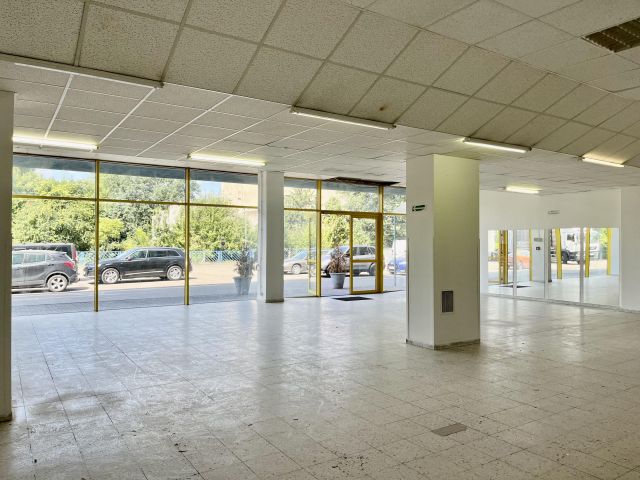 Lokal Łódź Górna, ul. ks. Piotra Skargi. Zdjęcie 1