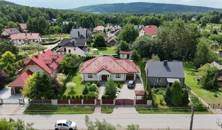 dom wolnostojący, 4 pokoje Ćmińsk