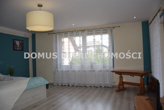 dom wolnostojący, 6 pokoi Brzeziny. Zdjęcie 12