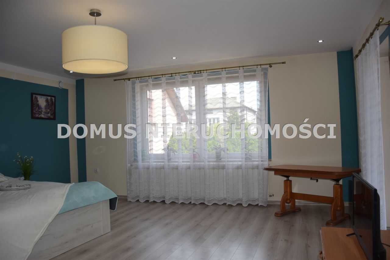 dom wolnostojący, 6 pokoi Brzeziny. Zdjęcie 12