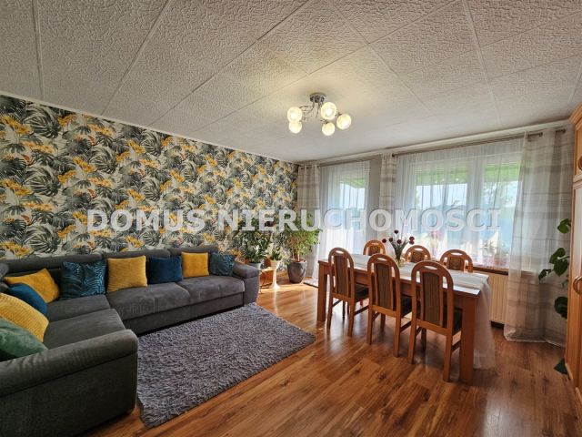 Mieszkanie 3-pokojowe Jeżew. Zdjęcie 2