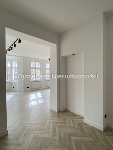 Mieszkanie 4-pokojowe Bydgoszcz Śródmieście. Zdjęcie 7