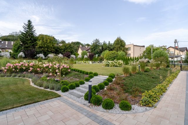 dom wolnostojący, 6 pokoi Węgrzce. Zdjęcie 2