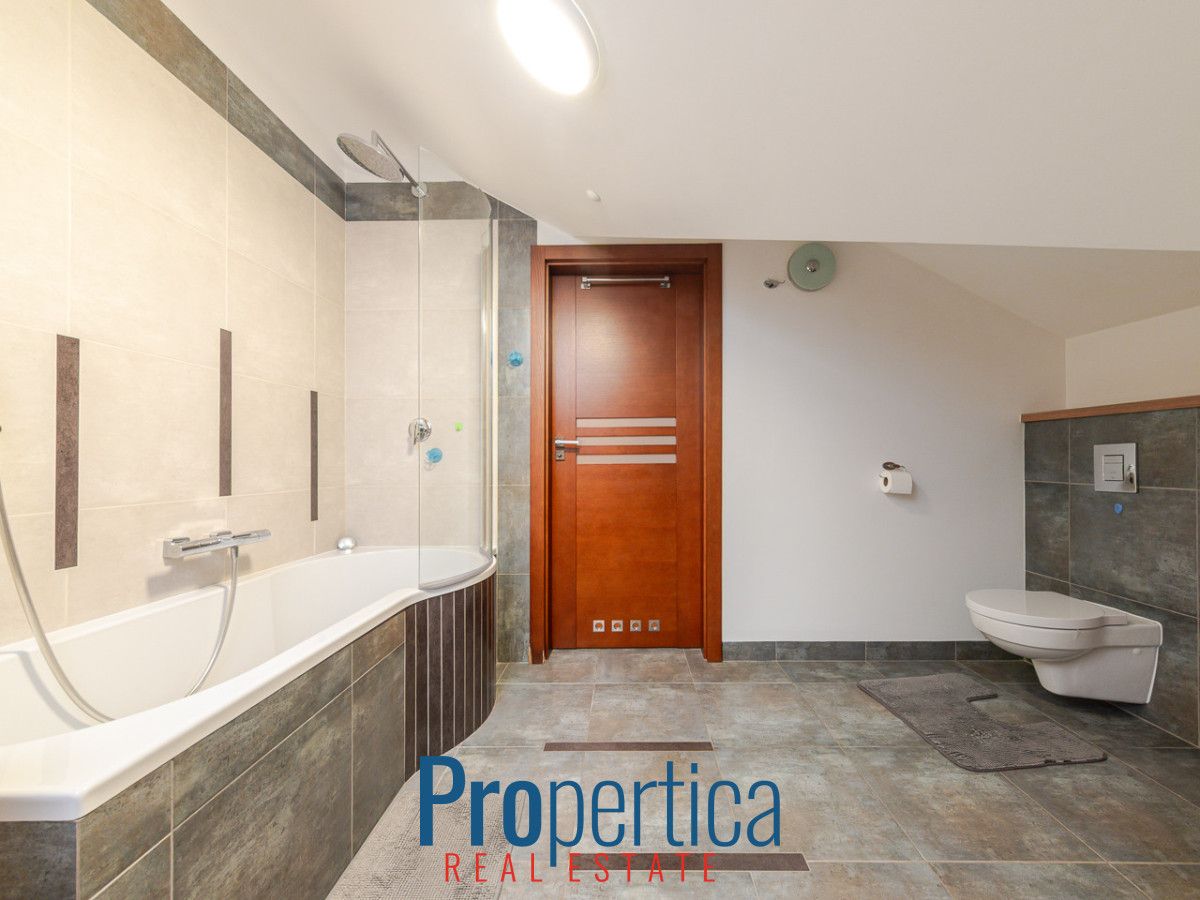 bliźniak, 7 pokoi Warszawa Wawer, ul. Liliowa. Zdjęcie 14