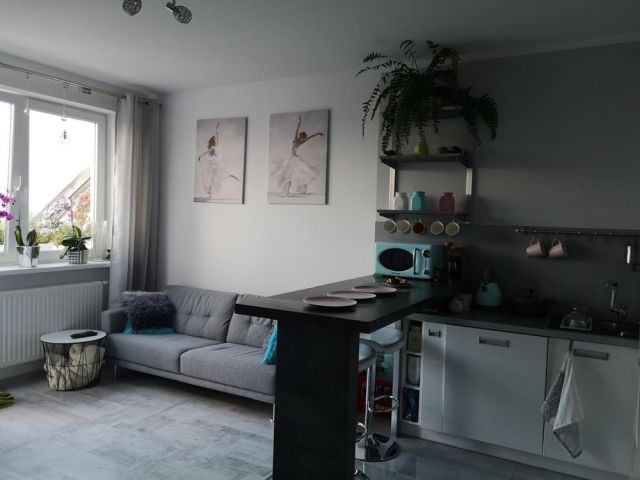 Mieszkanie 3-pokojowe Piątki. Zdjęcie 1