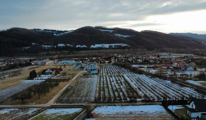 Działka inwestycyjna Łącko