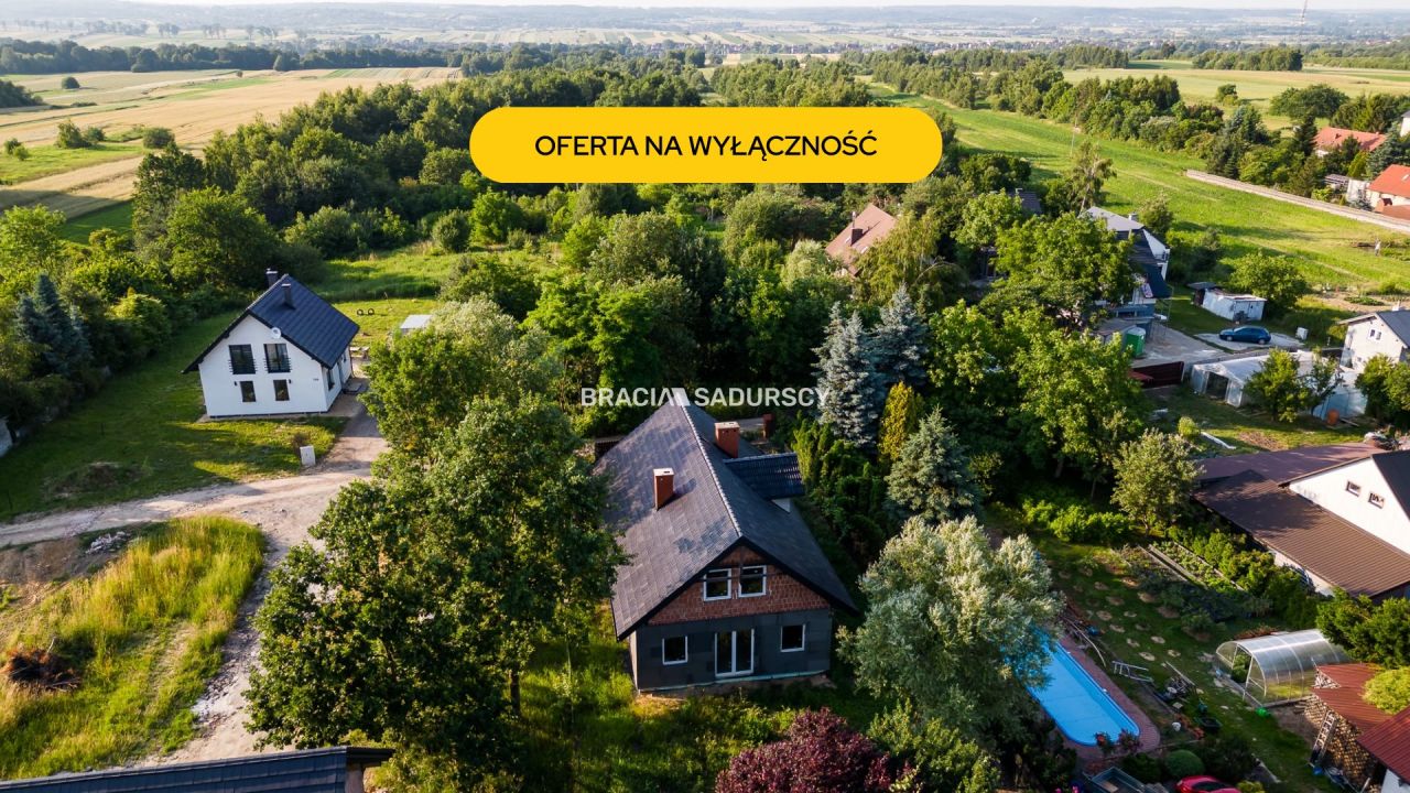 dom wolnostojący, 5 pokoi Kaszów. Zdjęcie 1