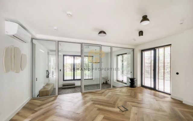 dom szeregowy, 10 pokoi Warszawa Praga-Południe. Zdjęcie 4