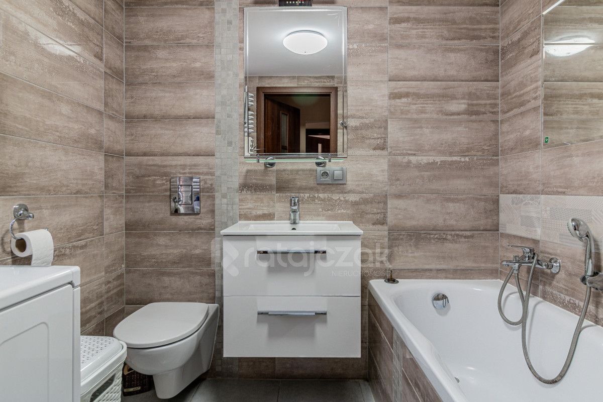 dom wolnostojący, 5 pokoi Kłodawa. Zdjęcie 9