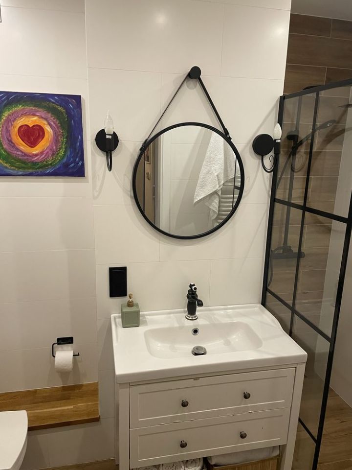 Mieszkanie 4-pokojowe Marki. Zdjęcie 3