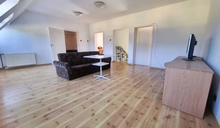 dom wolnostojący, 10 pokoi Międzyrzecz, os. Zamkowe