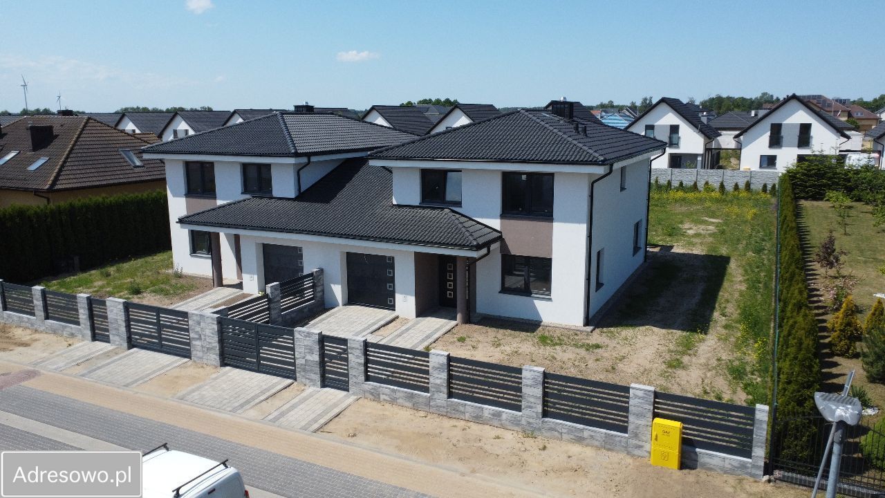 bliźniak, 9 pokoi Kobylnica, ul. Chabrowa. Zdjęcie 1