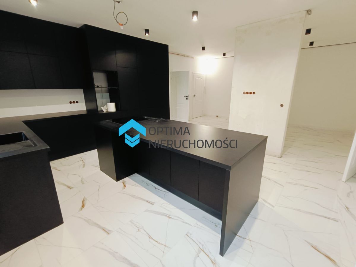 Mieszkanie 3-pokojowe Jelenia Góra. Zdjęcie 2