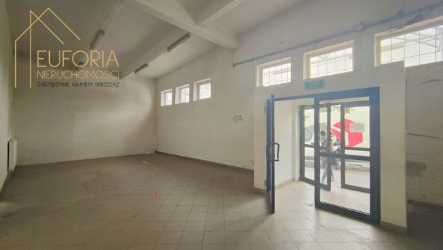 Hala/magazyn Piotrków Trybunalski, al. 3 Maja. Zdjęcie 5