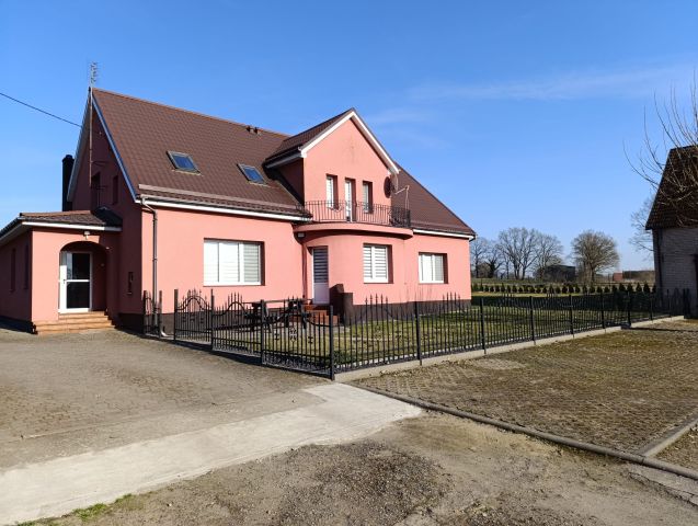 gospodarstwo, 7 pokoi Upadły. Zdjęcie 1