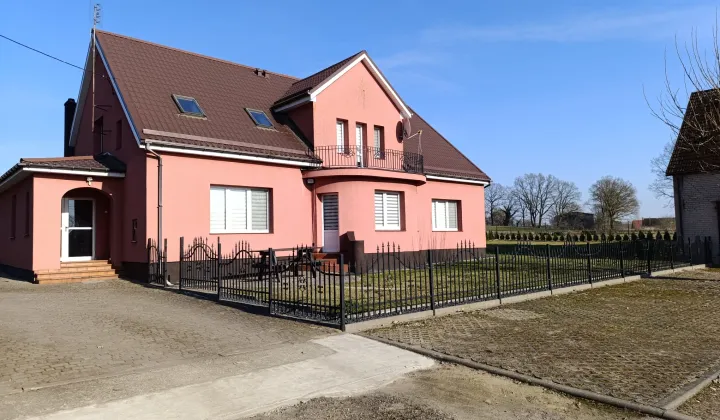 gospodarstwo, 7 pokoi Upadły