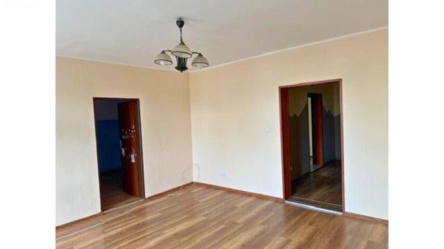 Mieszkanie 3-pokojowe Święta Katarzyna, ul. Główna. Zdjęcie 1