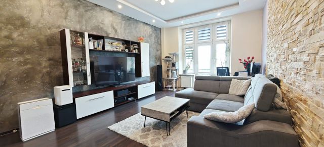 Mieszkanie 3-pokojowe Łódź Polesie, ul. Stefana Żeromskiego. Zdjęcie 1