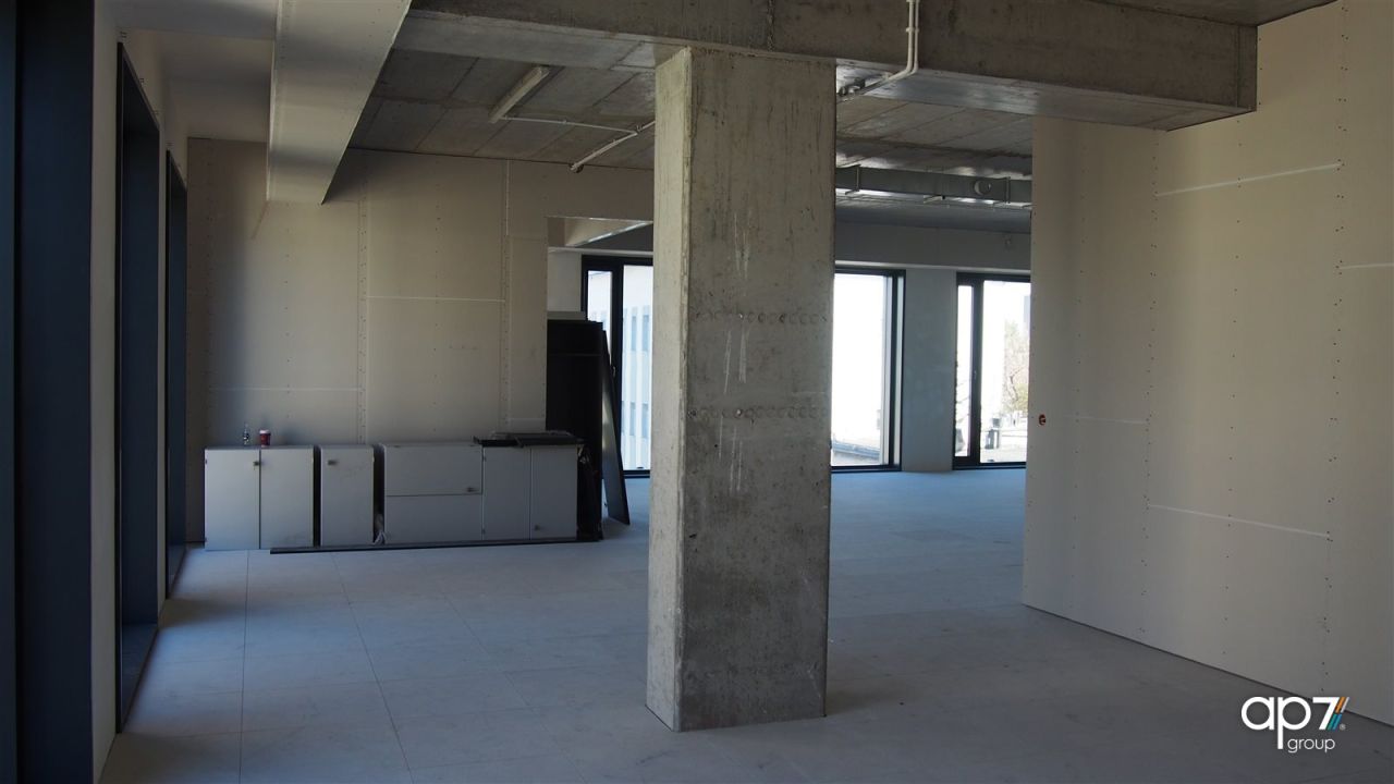 Biuro Kraków Prądnik Czerwony, ul. Pilotów. Zdjęcie 2