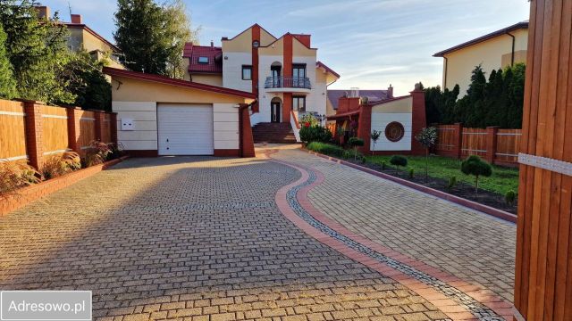 dom wolnostojący, 7 pokoi Busko-Zdrój. Zdjęcie 1