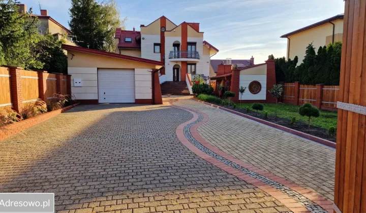 dom wolnostojący, 7 pokoi Busko-Zdrój