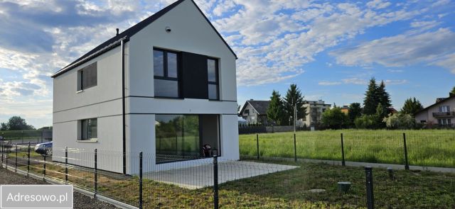 dom wolnostojący, 6 pokoi Kopanka. Zdjęcie 1