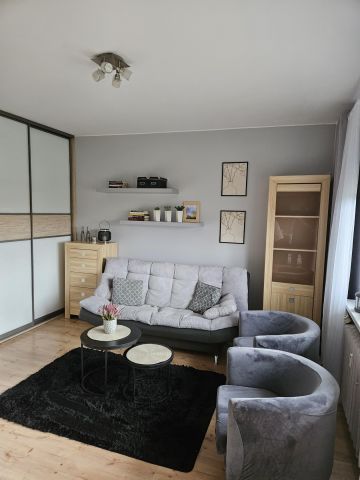 Mieszkanie 1-pokojowe Jelenia Góra Zabobrze, ul. Grażyny Bacewicz. Zdjęcie 1