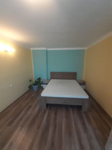 Mieszkanie 3-pokojowe Krosno Śródmieście, ul. Powstańców Śląskich. Zdjęcie 1