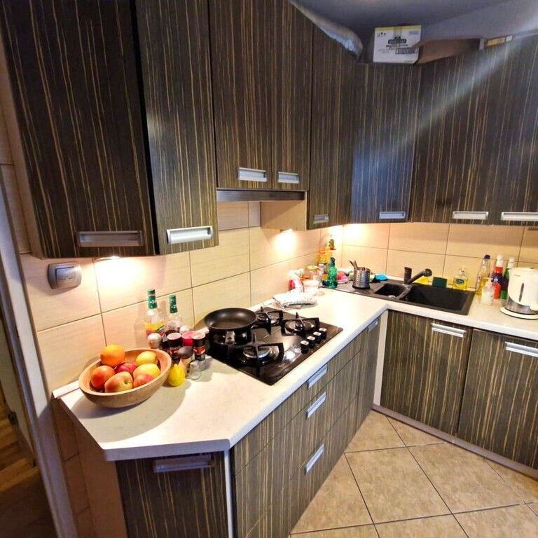 Mieszkanie 3-pokojowe Bełchatów. Zdjęcie 5