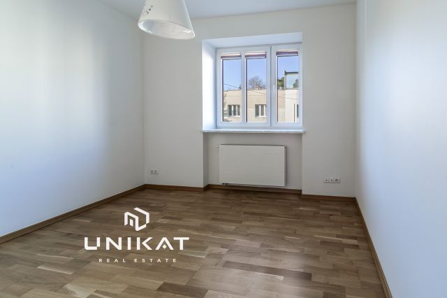 dom szeregowy, 9 pokoi Warszawa Bielany, ul. Hajoty. Zdjęcie 8