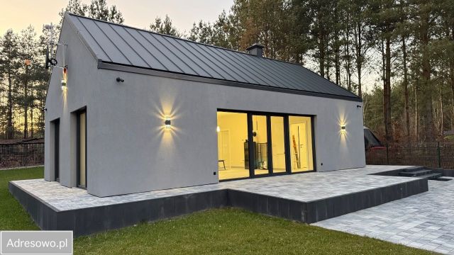 dom wolnostojący, 4 pokoje Chomiąża Szlachecka. Zdjęcie 1