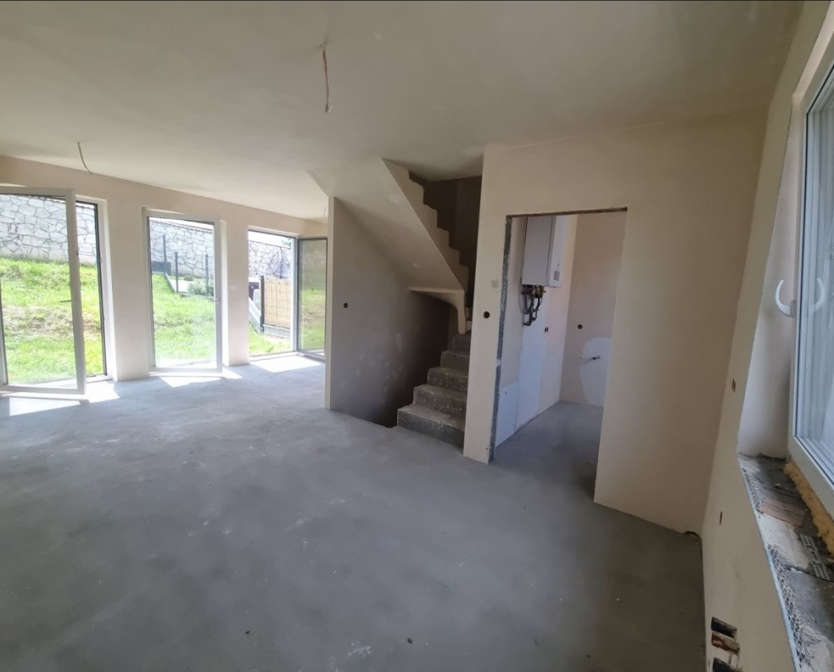 bliźniak, 4 pokoje Ochojno, ul. Kamieniec. Zdjęcie 4