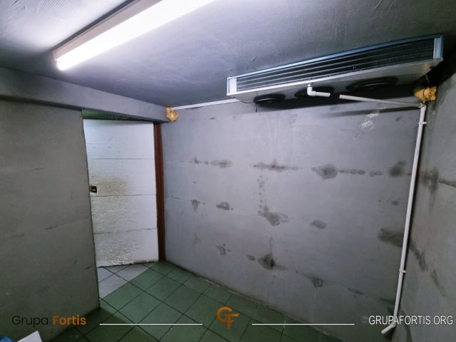 Lokal Kazimierza Wielka, ul. Partyzantów. Zdjęcie 9