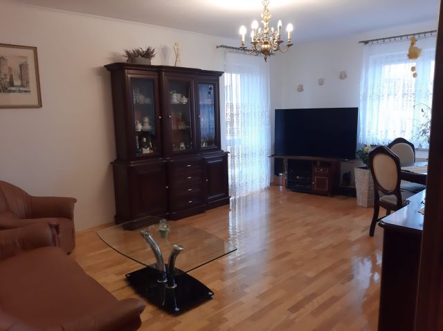 Mieszkanie 3-pokojowe Toruń Bydgoskie Przedmieście, ul. Władysława Broniewskiego. Zdjęcie 1