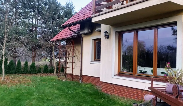 dom wolnostojący, 5 pokoi Miłocice, ul. Szkolna