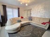 dom wolnostojący, 4 pokoje Żarów, ul. Kasztanowa. Zdjęcie 2