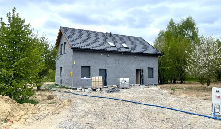 bliźniak, 4 pokoje Dywity