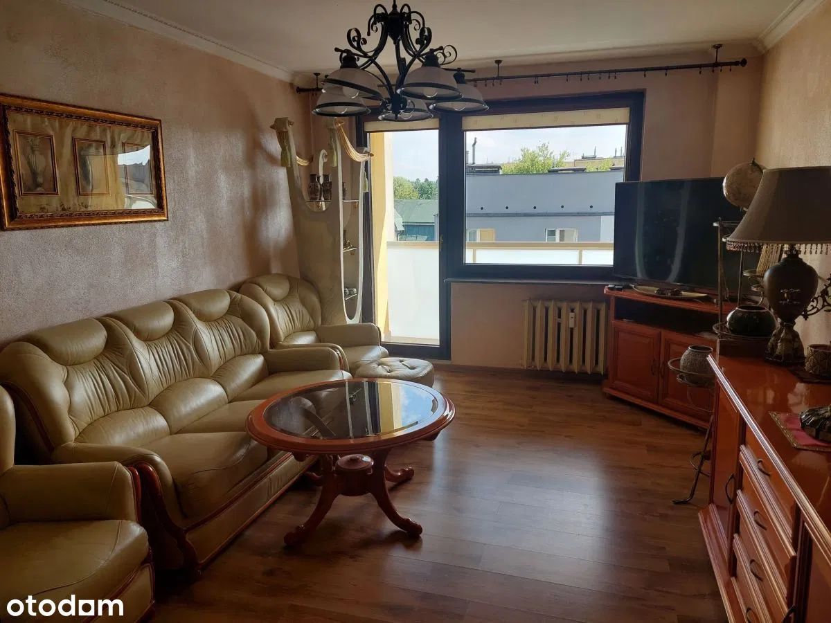 Mieszkanie 3-pokojowe Dąbrowa Górnicza Centrum, ul. Henryka Dąbrowskiego. Zdjęcie 2