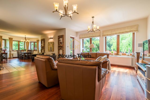 dom wolnostojący, 7 pokoi Myślęcinek, ul. Krucza. Zdjęcie 2