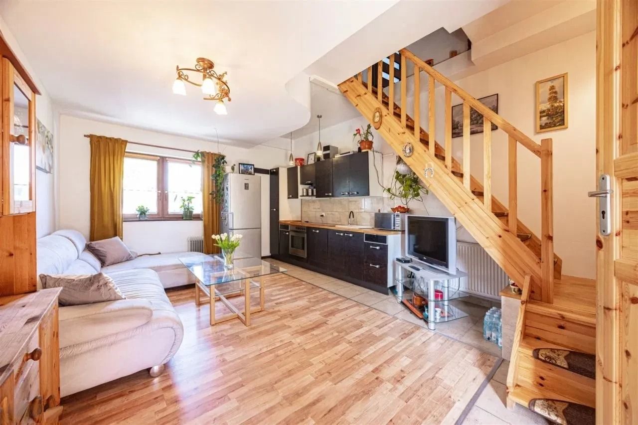 Mieszkanie 5-pokojowe Kilianów, ul. Spartańska. Zdjęcie 3