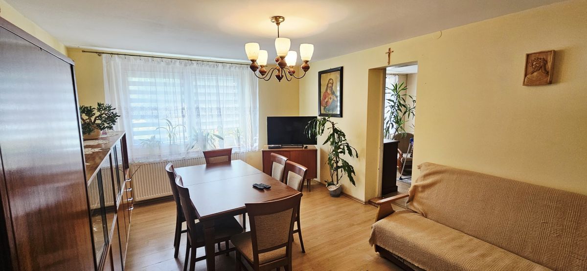 dom wolnostojący, 5 pokoi Mrozów. Zdjęcie 3