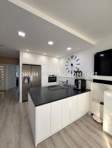 Mieszkanie 4-pokojowe Jastrzębie-Zdrój, ul. Turystyczna. Zdjęcie 1