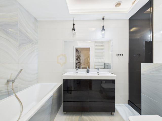 dom szeregowy, 5 pokoi Łomianki Dolne, ul. Kościelna Droga. Zdjęcie 17