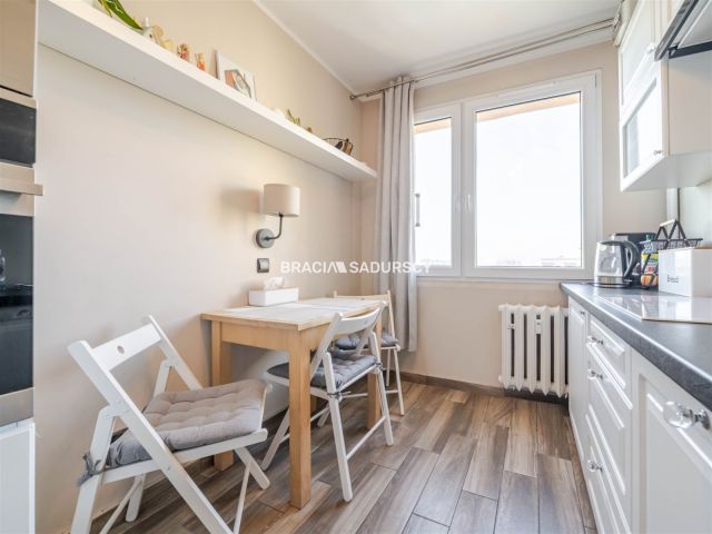 Mieszkanie 4-pokojowe Kraków Podgórze Duchackie, ul. Jana Sas-Zubrzyckiego. Zdjęcie 6