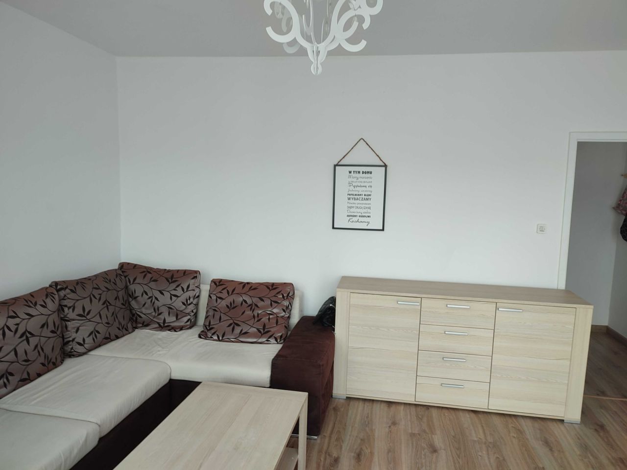 Mieszkanie 3-pokojowe Ożarów, os. Wzgórze. Zdjęcie 1