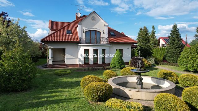 dom wolnostojący, 7 pokoi Koszyce Małe, ul. Nowa. Zdjęcie 1