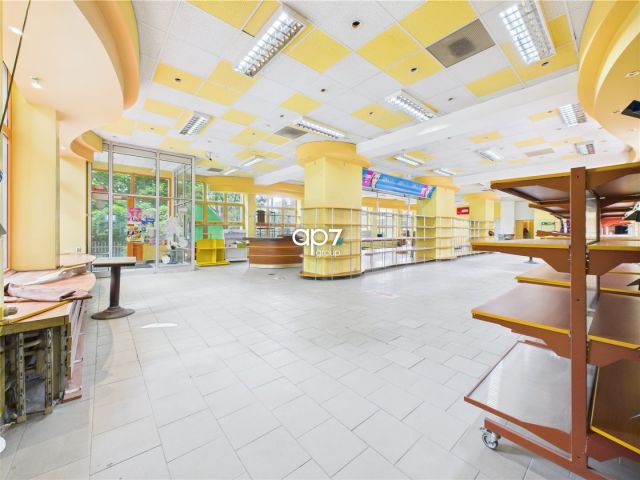 Lokal Kraków Prądnik Czerwony, ul. Pilotów. Zdjęcie 6