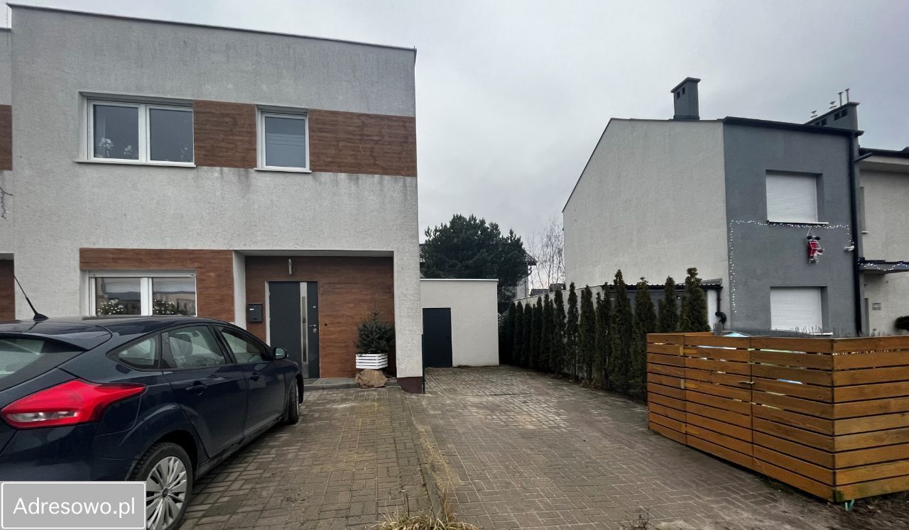 dom szeregowy, 4 pokoje Luboń Lasek, ul. Nowiny. Zdjęcie 1